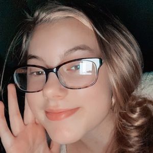 Meet your Posher, Ava